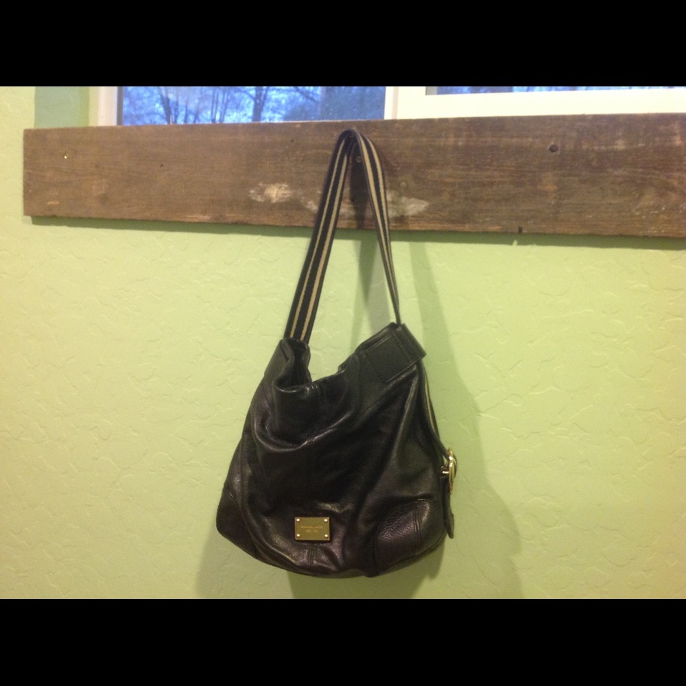 Micheal Kors purse